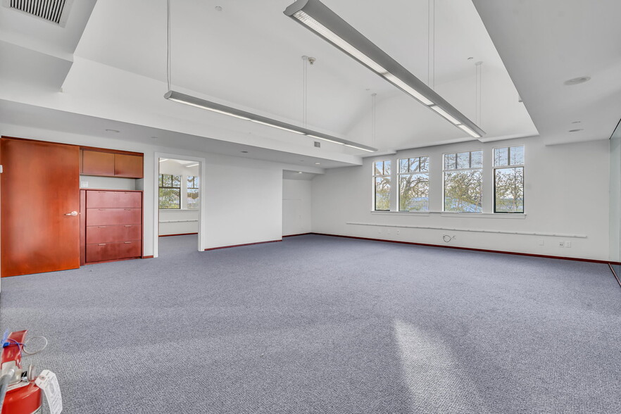 More Photos Of 418 Aviation Blvd, Santa Rosa Medical For Sale