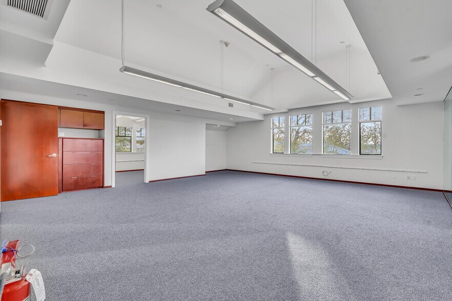 More Photos Of 418 Aviation Blvd, Santa Rosa Medical For Sale