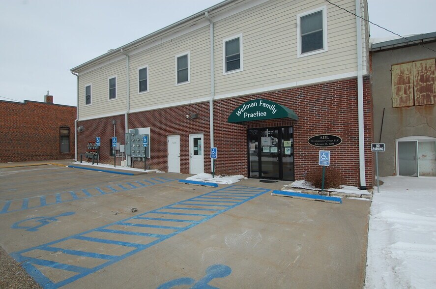 More Photos Of 217 8th Ave, Wellman Medical For Lease