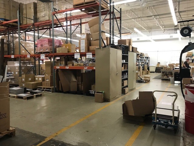 More Photos Of 103 Bauer Dr, Oakland Manufacturing For Lease