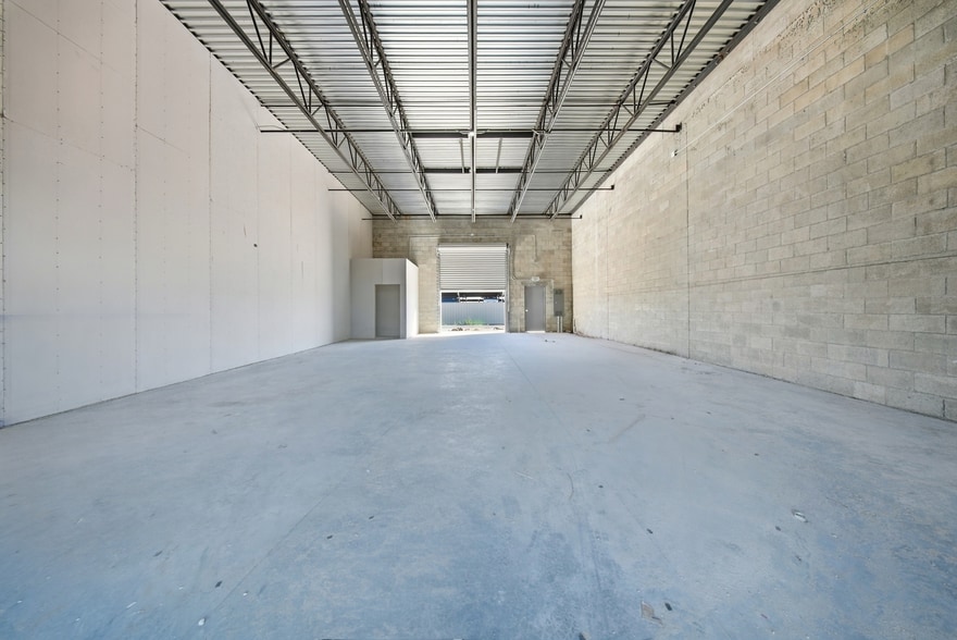 More Photos Of , Largo Unknown For Sale