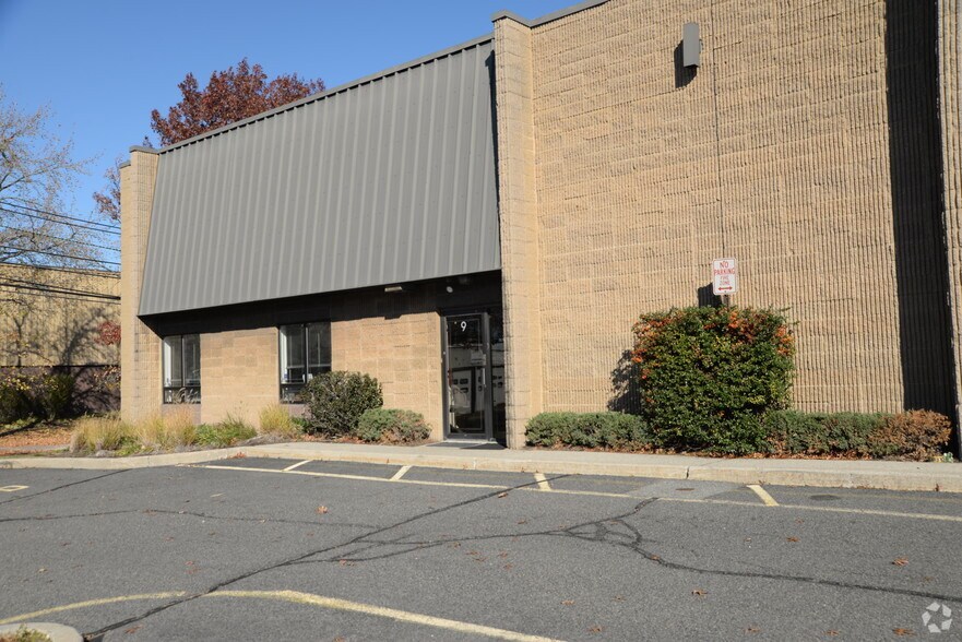 More Photos Of 9-53 Smith St, Englewood Light Manufacturing For Lease