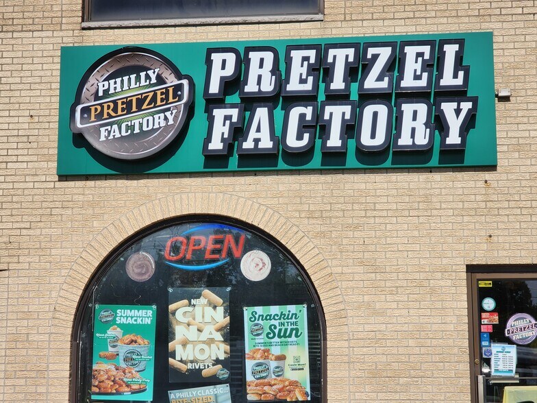 More Photos Of 155 Route 17, Hasbrouck Heights Unknown For Lease