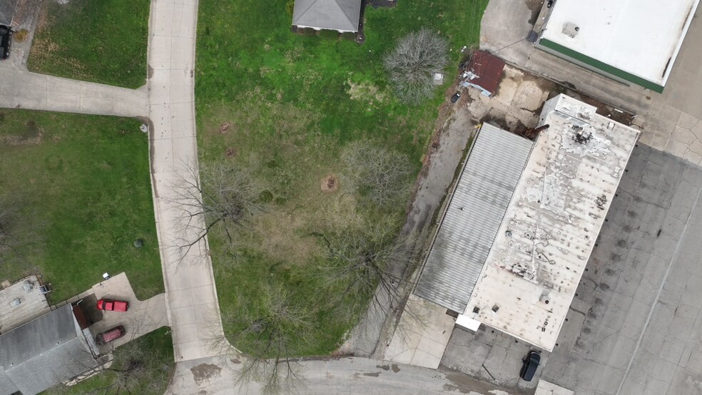 More Photos Of 500 Old Indiana 28 Hwy, Williamsport Freestanding For Sale