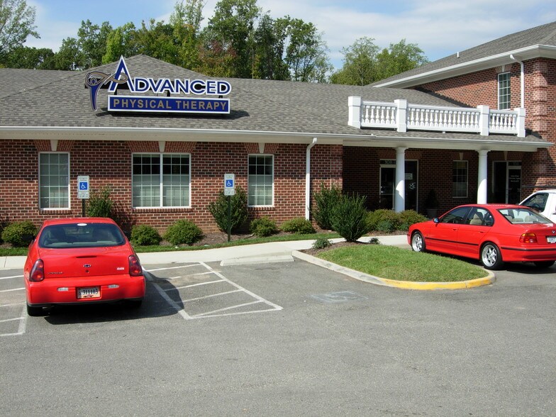 More Photos Of 100-116 Walton Park Ln, Midlothian Medical For Sale