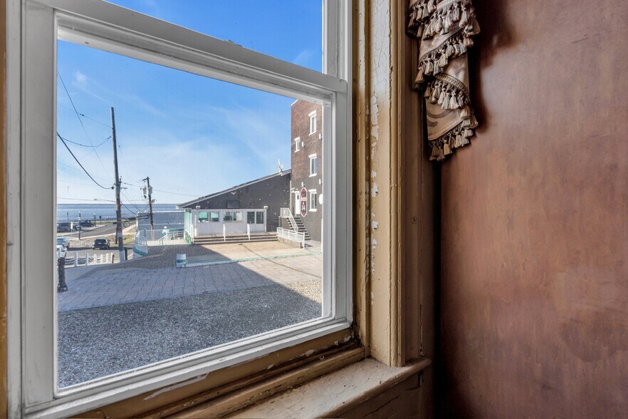 More Photos Of 11 W Front St, Keyport Storefront Retail Residential For Lease