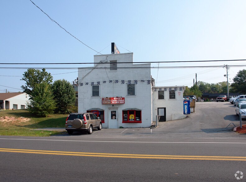 Primary Photo Of 10805 Lanham Severn Rd, Glenn Dale Auto Dealership For Lease