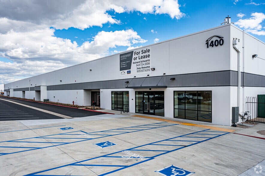 Primary Photo Of 1400-1410 E Holt Blvd, Ontario Warehouse For Lease
