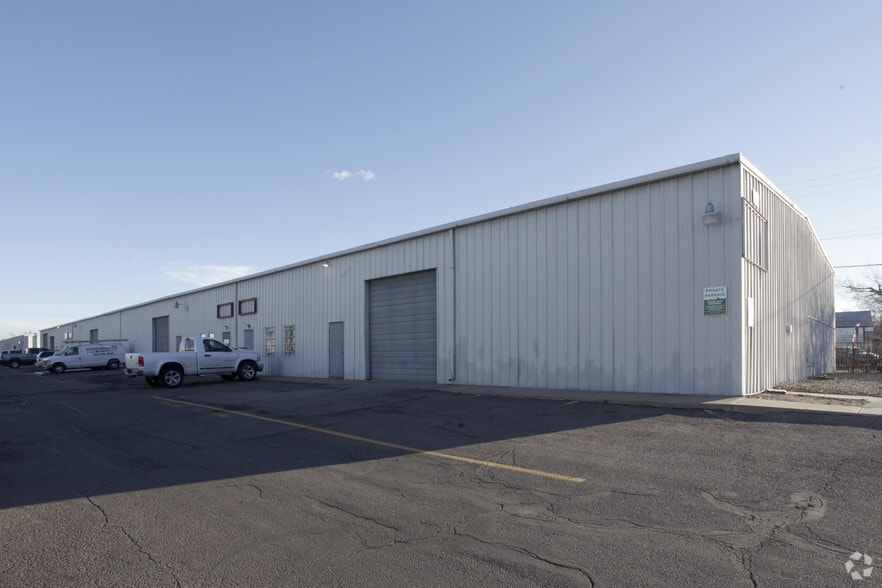 More Photos Of 1855 W Union Ave, Englewood Unknown For Lease
