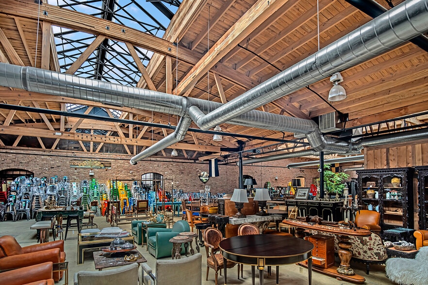 More Photos Of 1750 N Springfield Ave, Chicago Warehouse For Sale
