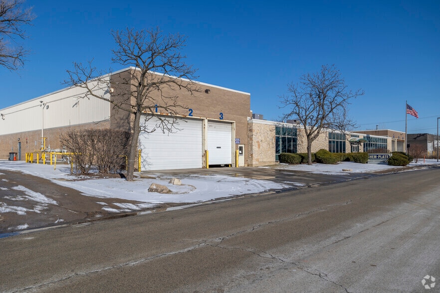 More Photos Of 1800 Touhy Ave, Elk Grove Village Manufacturing For Sale