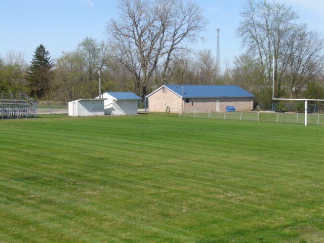 More Photos Of 464 E Livingston Ave, Crestline Sports And Entertainment For Sale