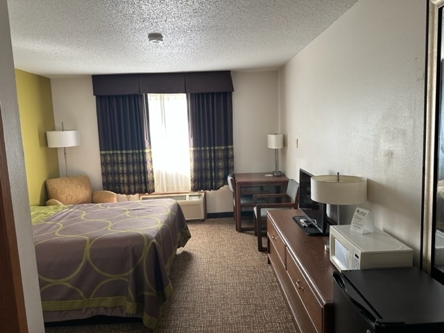 More Photos Of 210 10th St SE, Oelwein Hotel For Sale