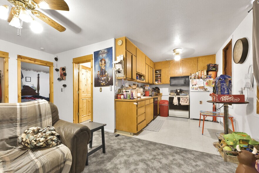 More Photos Of 16 N Main St, Payette Storefront Retail Residential For Sale