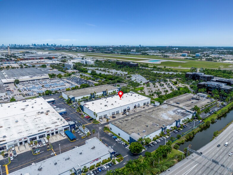More Photos Of 7620 NW 25th St, Miami Distribution For Sale