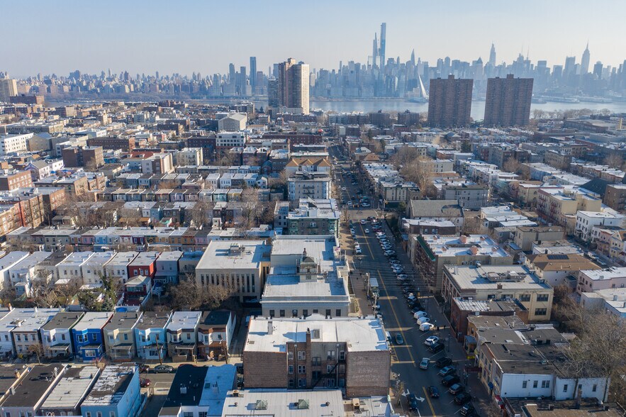 More Photos Of 440 60th St, West New York Apartments For Lease