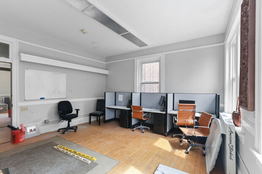 More Photos Of 31-33 Summer St, Pawtucket General Retail For Sale