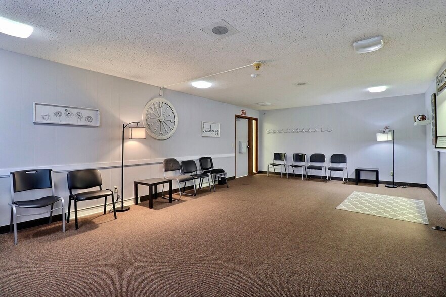 More Photos Of 230 E 22nd St, Fremont Medical For Sale