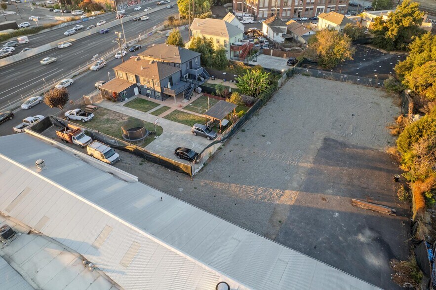 More Photos Of 1000 Calcot Pl, Oakland Warehouse For Lease