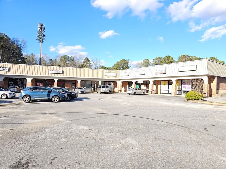 More Photos Of 300 Flint River Rd, Jonesboro Unknown For Lease
