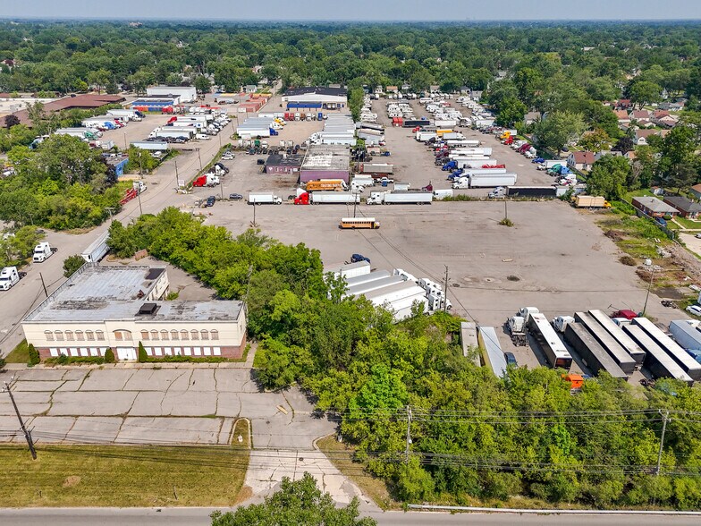 More Photos Of 26380 Van Born Rd, Dearborn Heights Truck Terminal For Sale