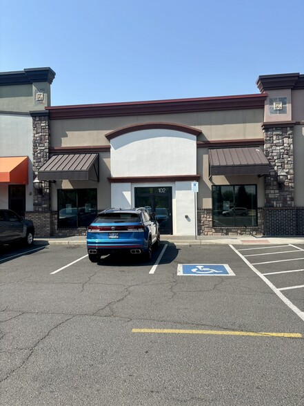 Primary Photo Of 1251 E McAndrews, Medford Restaurant For Lease