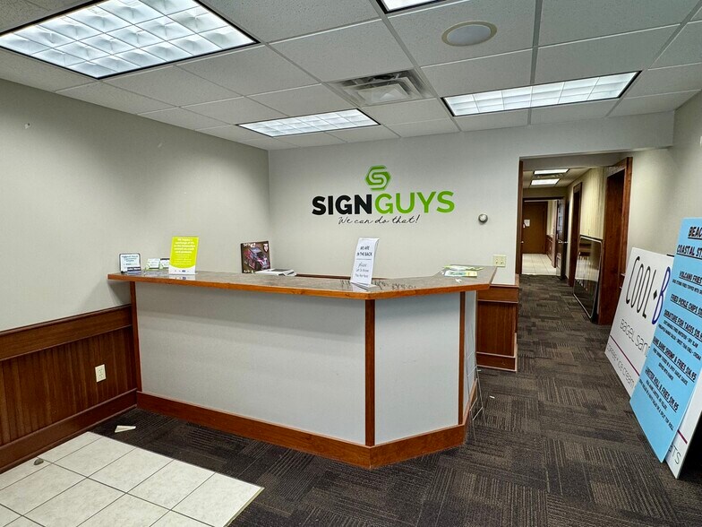 More Photos Of 122 Vine St, Fergus Falls Office For Sale