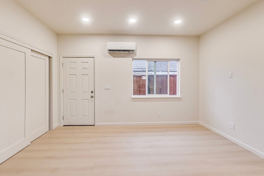 More Photos Of 1364 E 27th St, Oakland Apartments For Sale