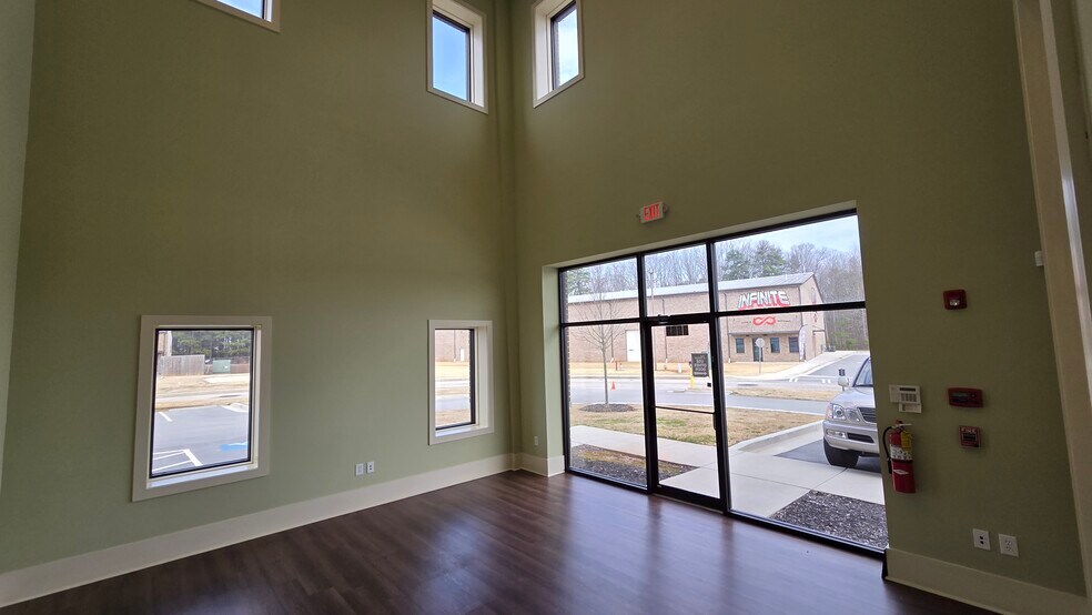 More Photos Of 3663 Southland Dr, Flowery Branch Warehouse For Sale