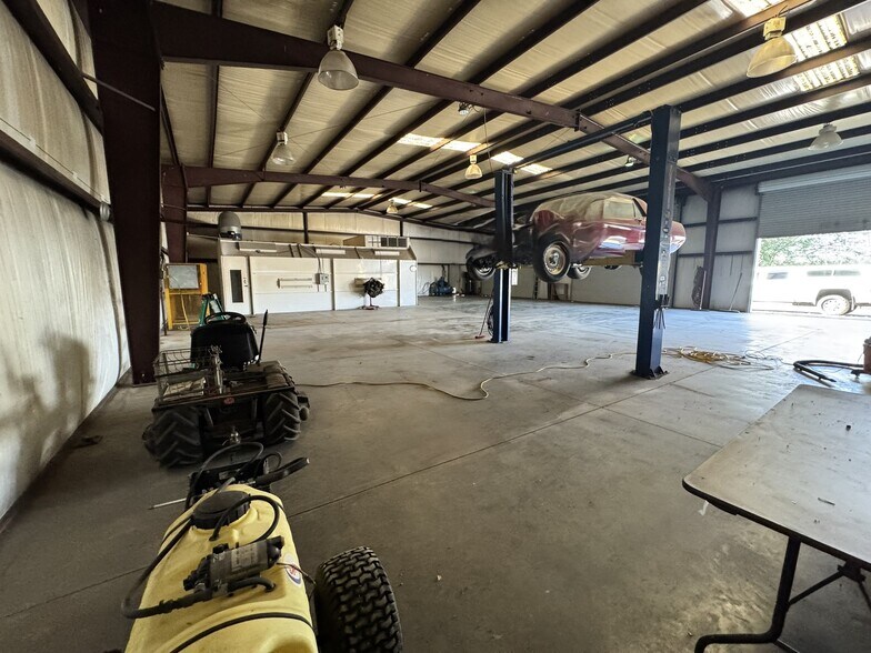 More Photos Of 2285 Reneau Rd, Oneonta Contractor Storage Yard For Sale