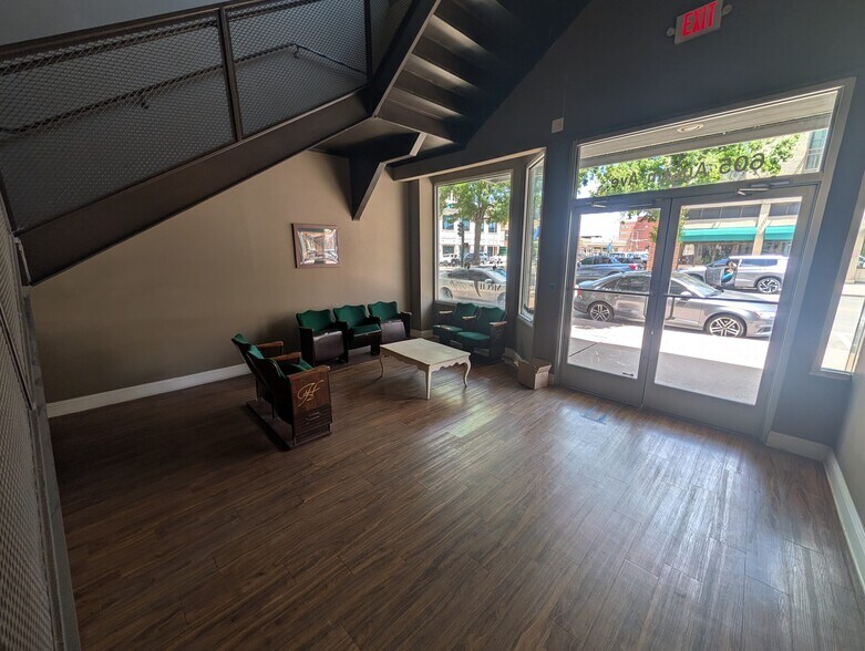 More Photos Of 605 Austin Ave, Waco Storefront Retail Office For Sale