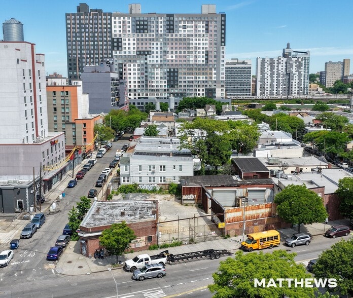 Primary Photo Of 147-17 Liberty Ave, Jamaica Warehouse For Sale