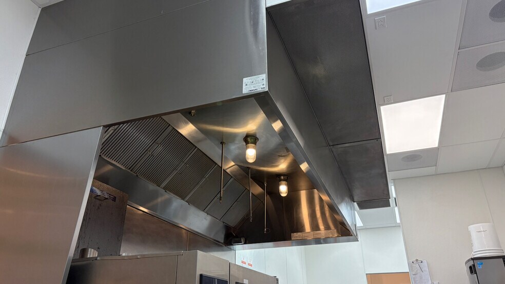 More Photos Of 8480 W Sunset Rd, Las Vegas Restaurant For Lease