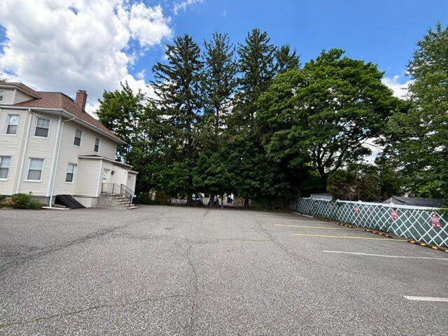 More Photos Of 259 Kinderkamack Rd, Westwood Medical For Lease