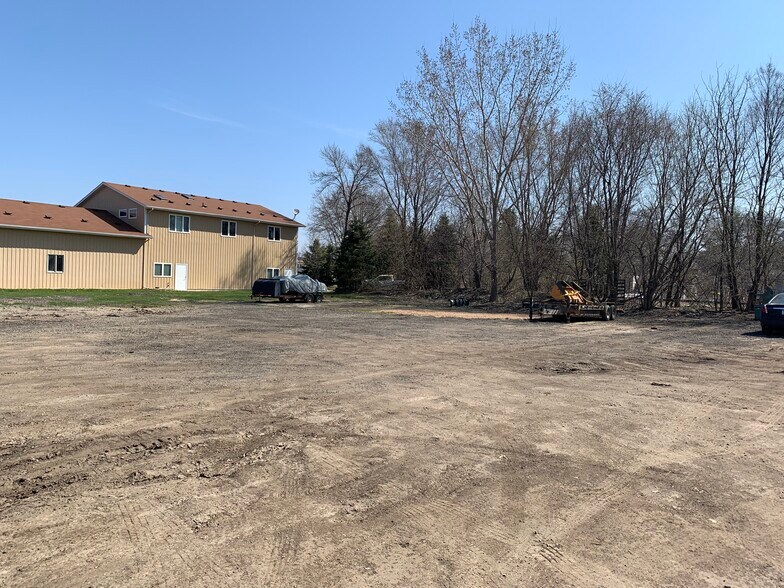 More Photos Of 701 1st St, Farmington Warehouse For Sale