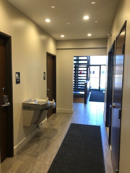 More Photos Of 26657 Woodward Ave, Huntington Woods Medical For Lease