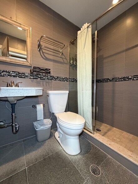 More Photos Of 365-367 W 46th St, New York Apartments For Lease