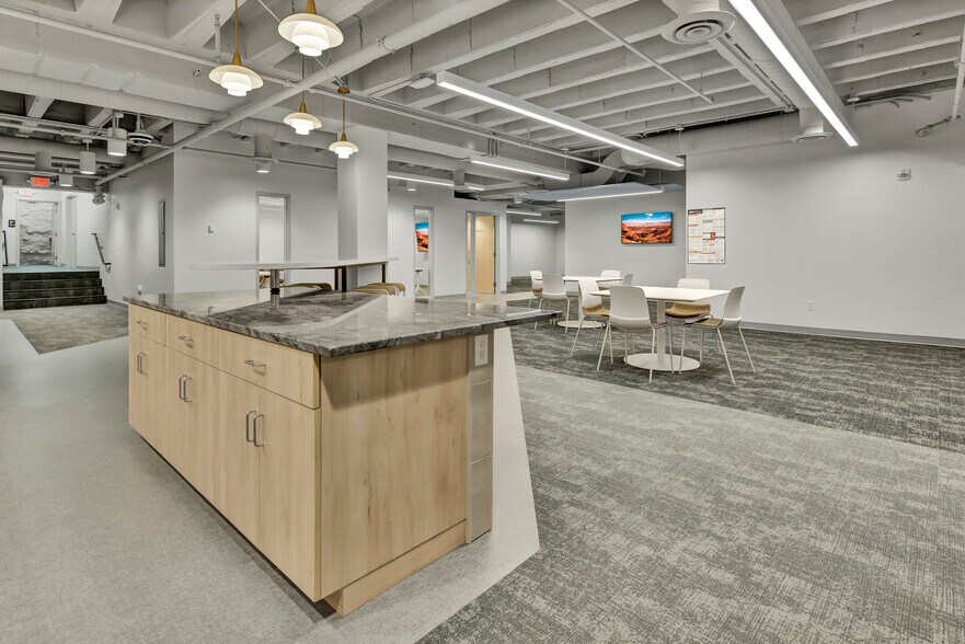 More Photos Of 717 W St Germain St, Saint Cloud Office For Lease