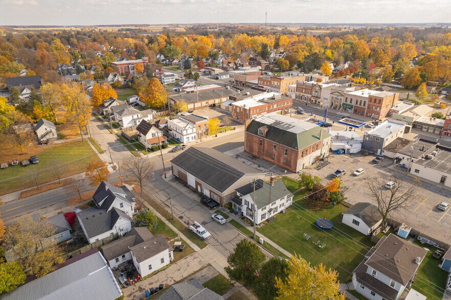 More Photos Of 127 North St, Morenci Showroom For Sale