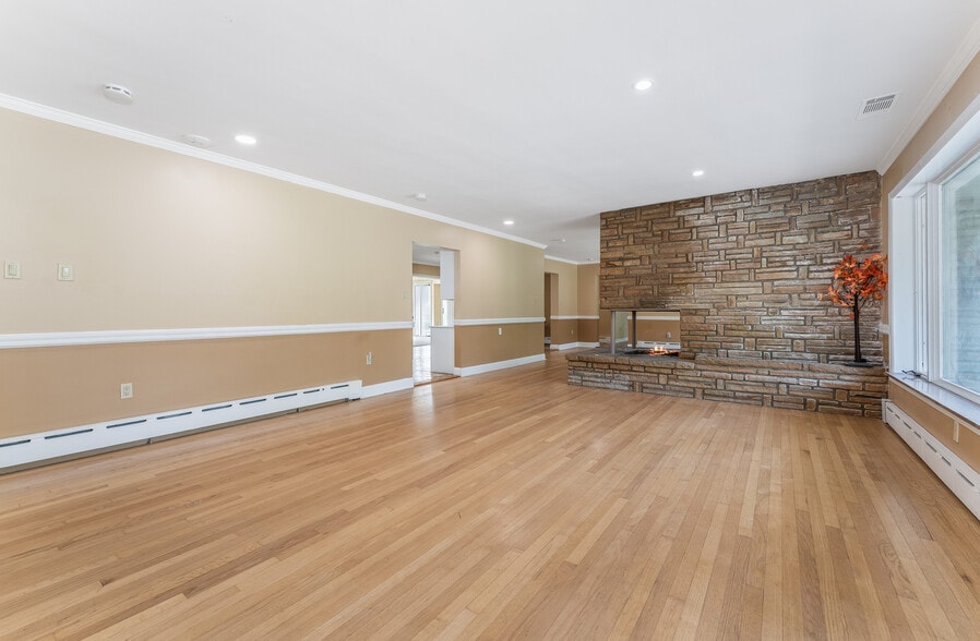 More Photos Of 2431 Route 57 East, Washington Office Residential For Sale