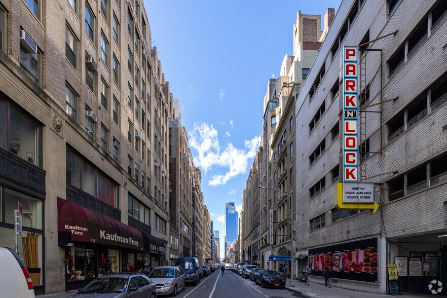 More Photos Of 243 W 30th St, New York Office For Lease