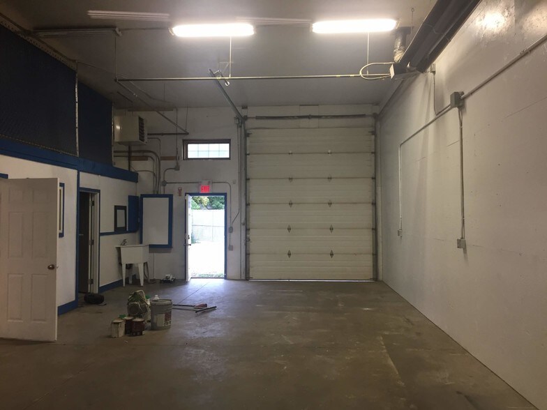 More Photos Of 12211-12219 66 St NW, Edmonton Light Manufacturing For Sale