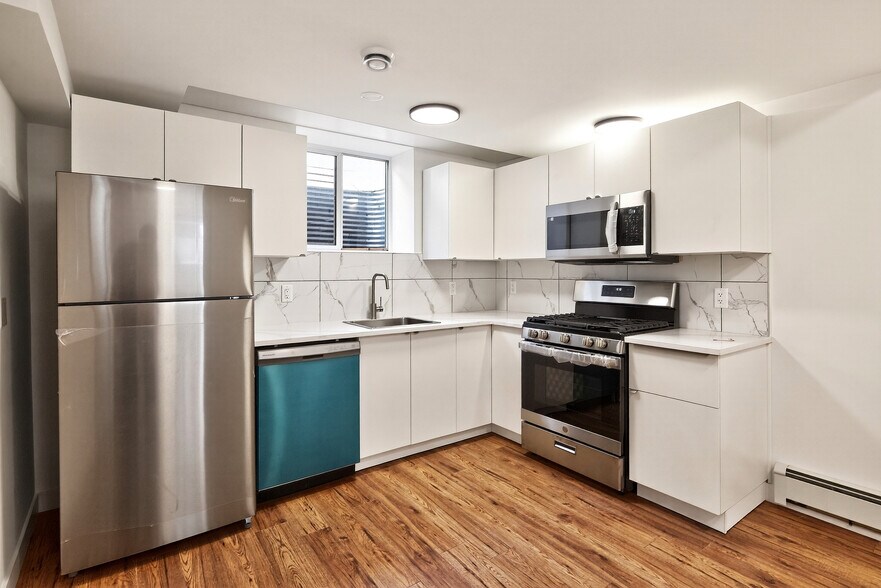 More Photos Of 10204-10210 113 Ave NW, Edmonton Apartments For Sale