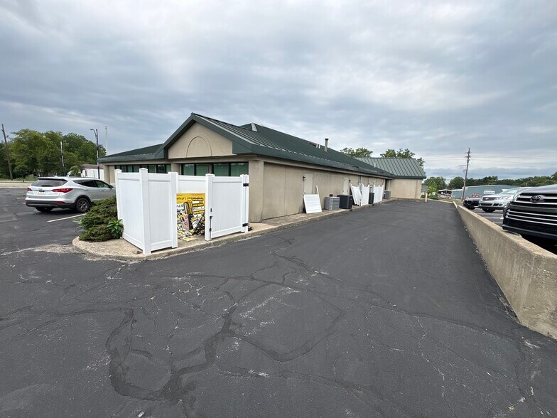 More Photos Of 1425 Sagamore Parkway N, Lafayette Office For Lease