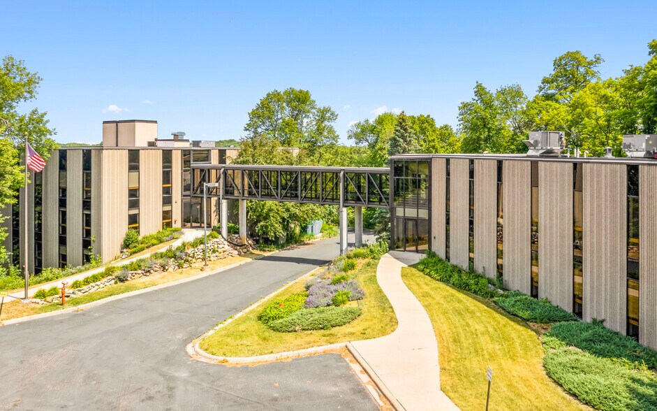 More Photos Of 1800 Pioneer Creek Ctr, Maple Plain Office For Lease