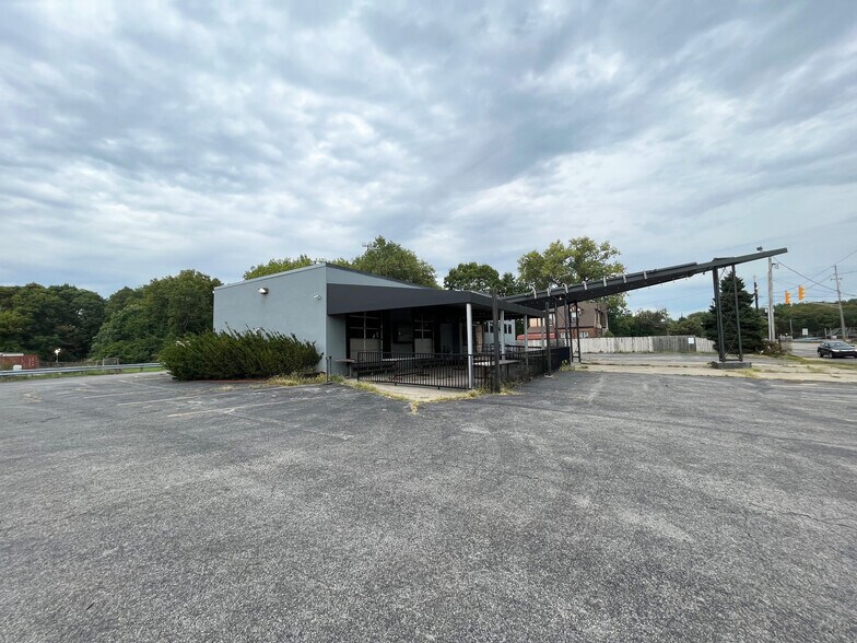 More Photos Of 340 Greenlawn Ave, Columbus Restaurant For Sale