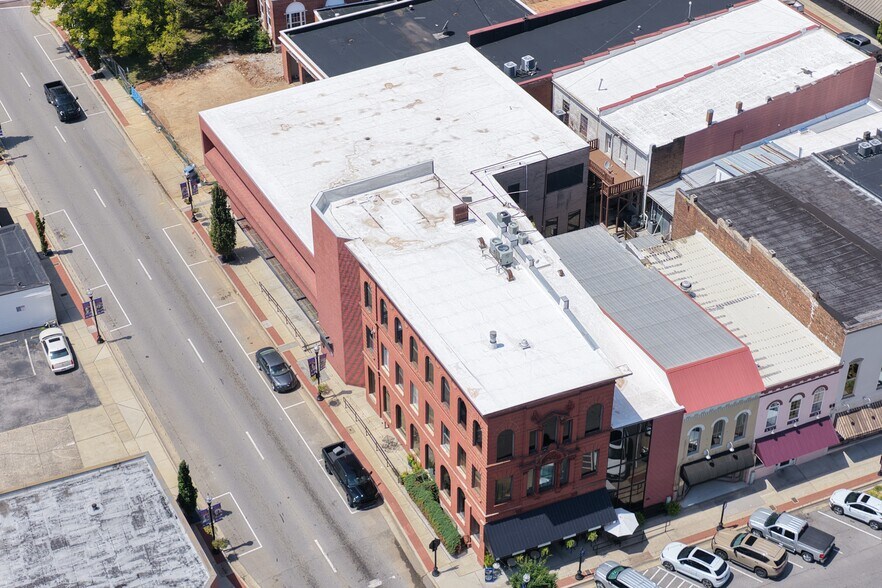 More Photos Of 44 S Jefferson St, Winchester Storefront Retail Office For Sale