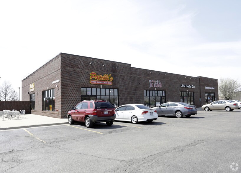 More Photos Of 572 Weston Ridge Dr, Naperville Freestanding For Lease