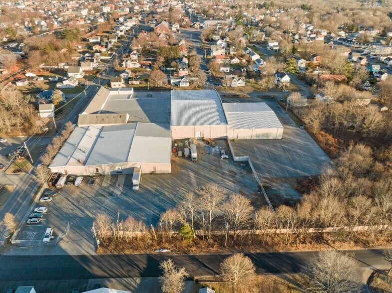 More Photos Of 220 Canton St, Stoughton Warehouse For Lease