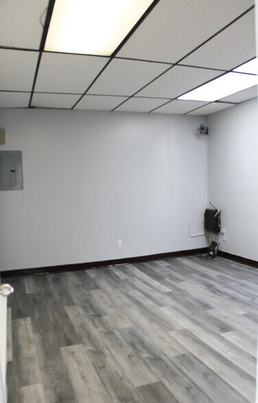 More Photos Of 599 Bloomfield Ave, Bloomfield Multifamily For Lease